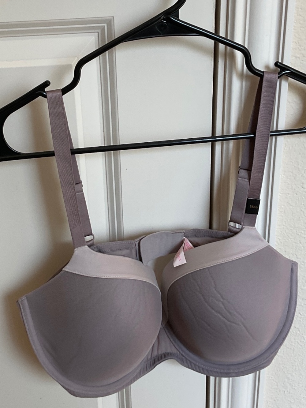 NWT Victoria Secret Bra 38DD